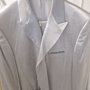 Stylish Silver Men's Tuxedo Blazer